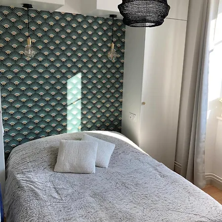 Les Tilleuls Vue Sur Le *